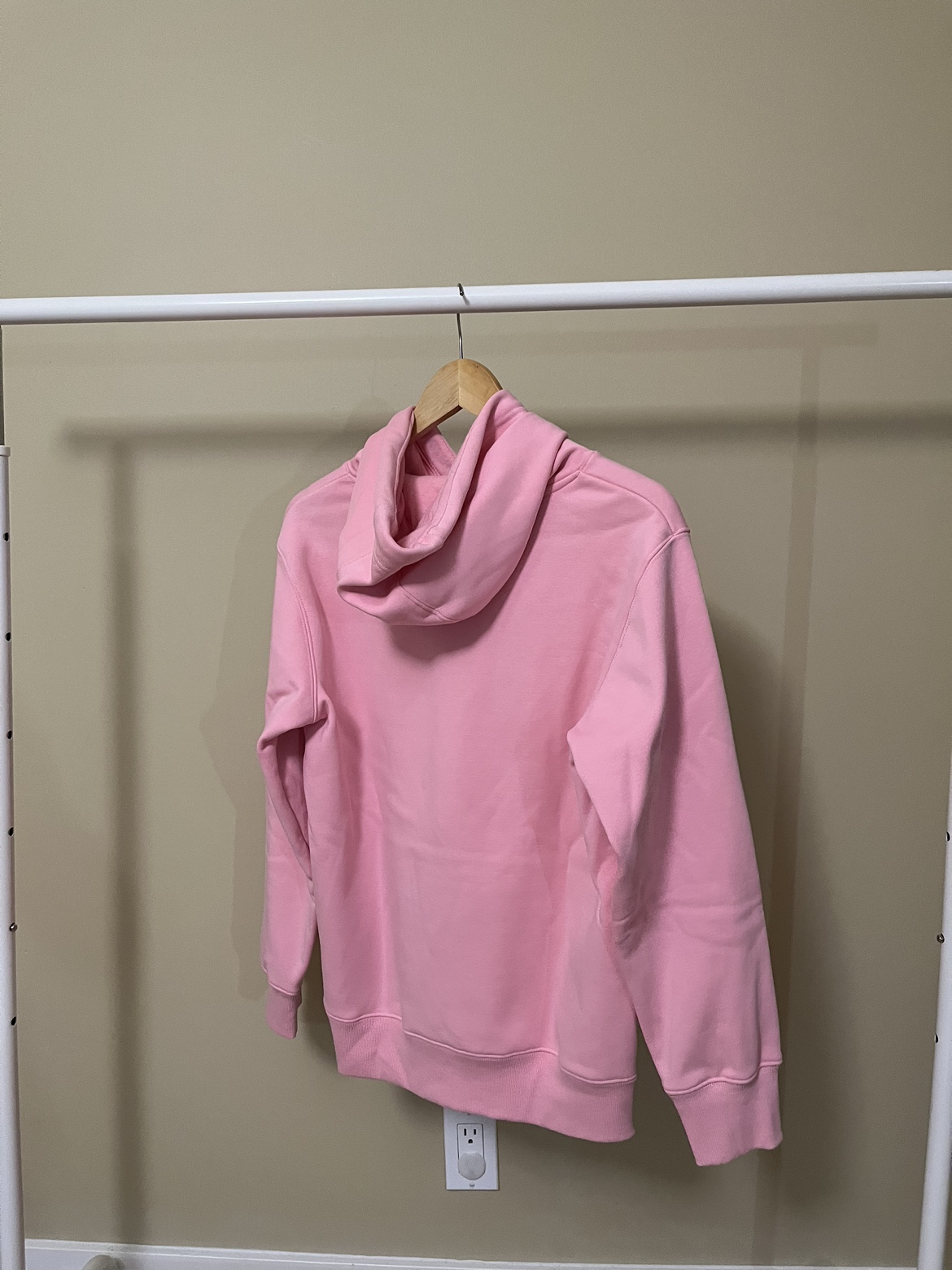 Pink hoodie image indicator(2)
