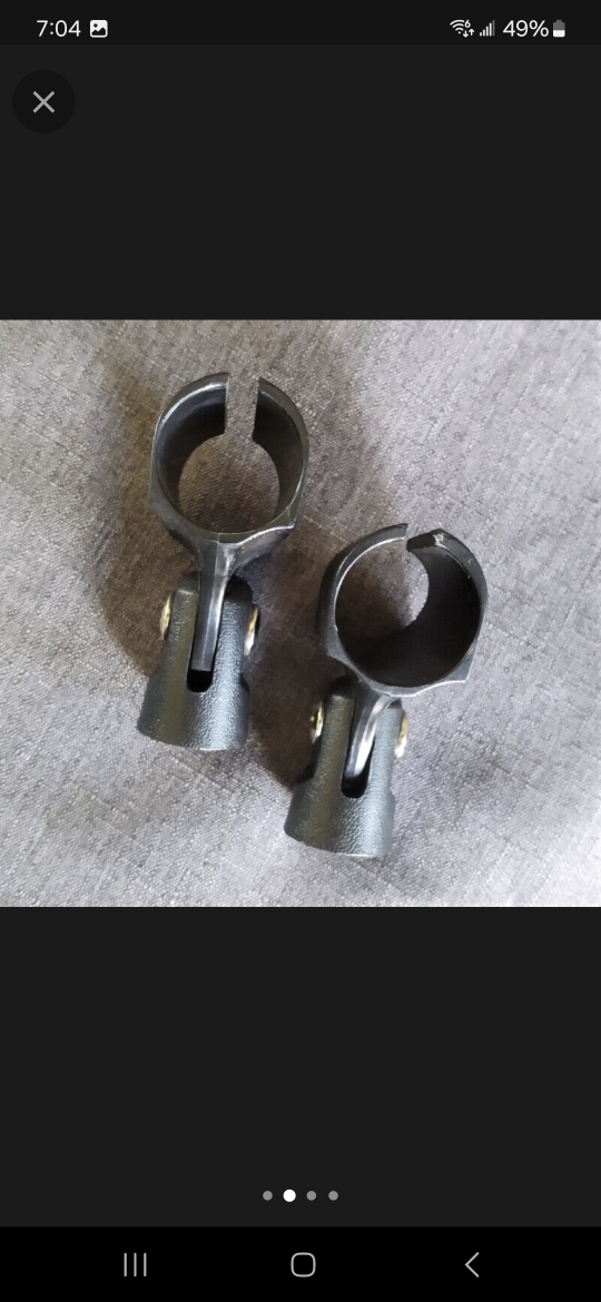 2 Microphone Holders for Handheld Microphones /European versions image indicator(2)