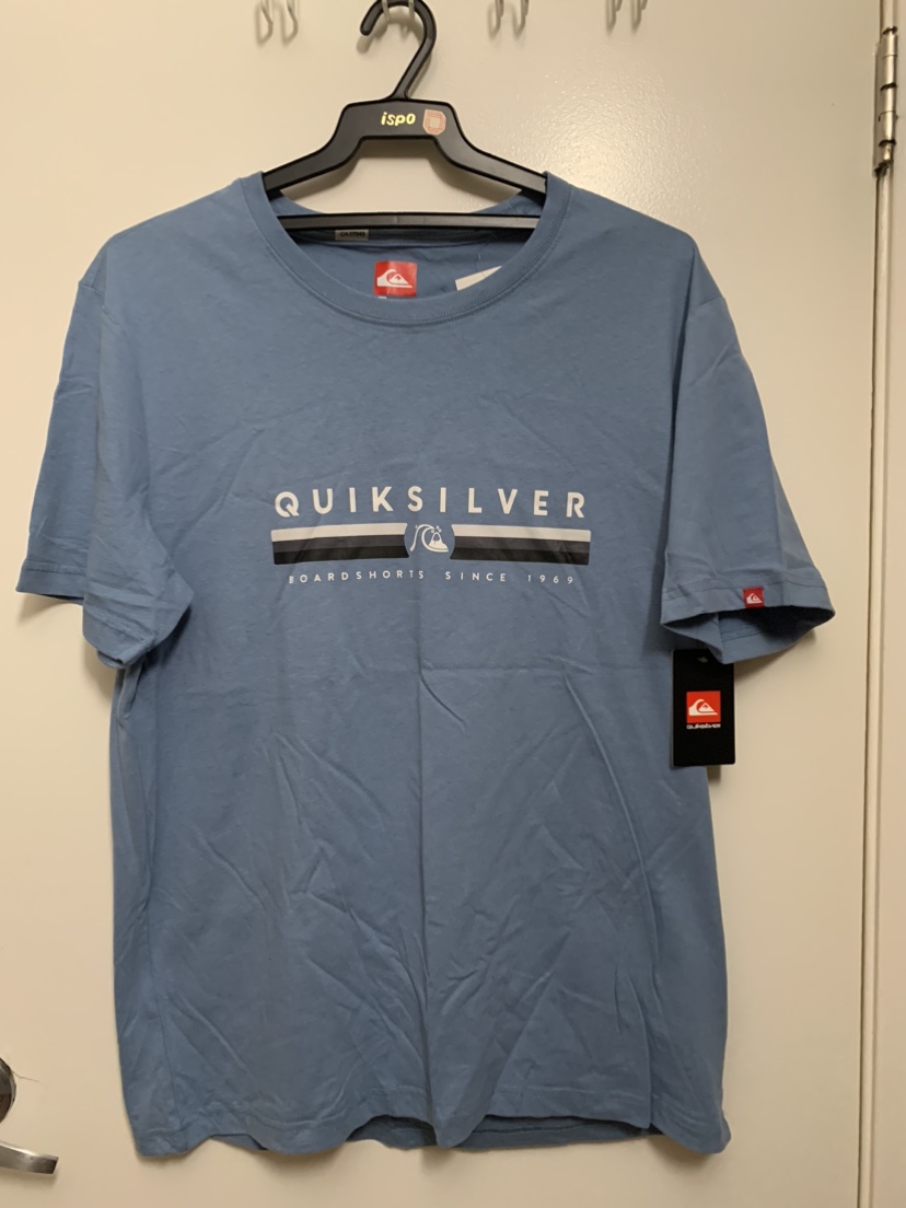 QUIKSILVER T-SHIRT