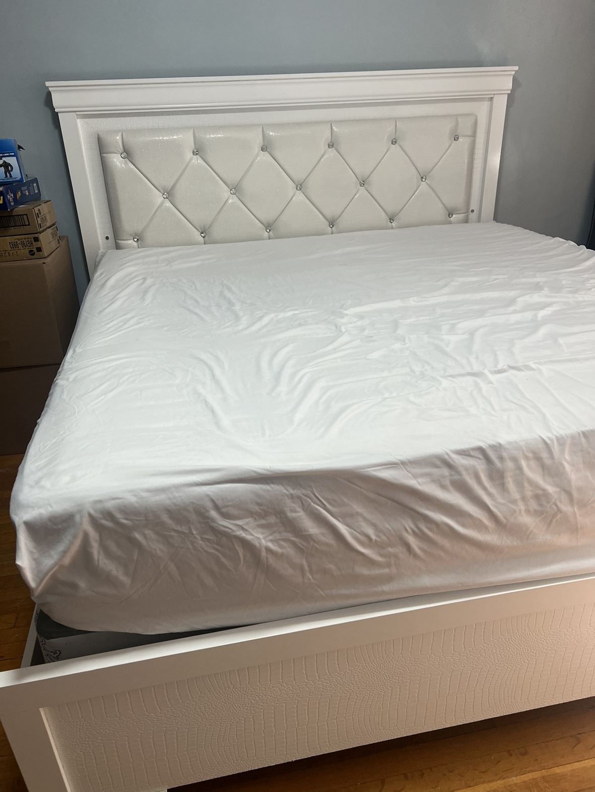 King Size LED bed frame & mattress! - photo 5