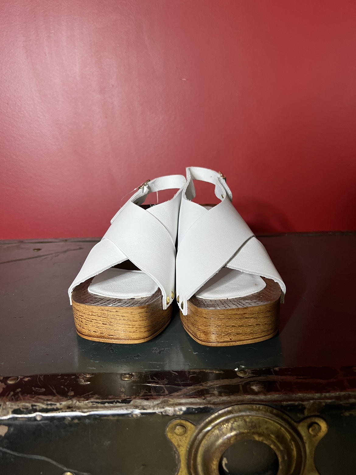 NWT White Leather Platform Sandals - photo 3