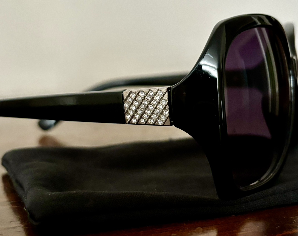 Black Sunglasses with crystals image indicator(2)