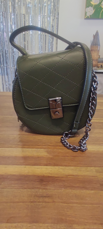 Green Quilted Round Chain Bag image indicator(5)