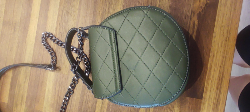 Green Quilted Round Chain Bag image indicator(6)
