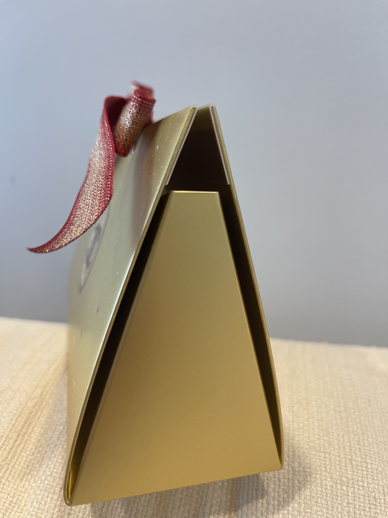 Chanel Gift Box Package image indicator(2)