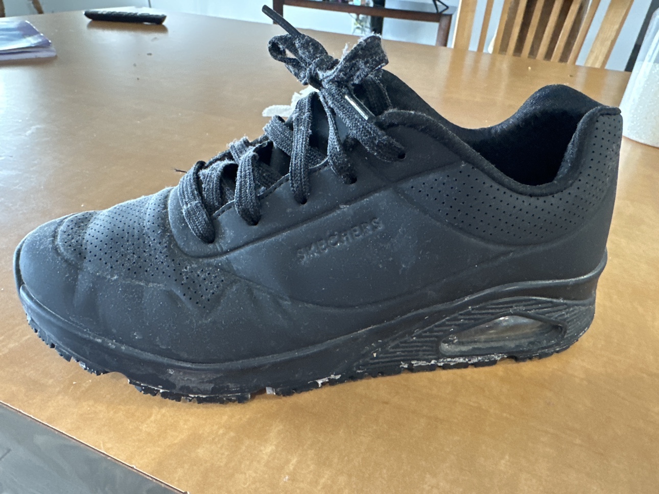 Slip resistant shoes for work thumbnail