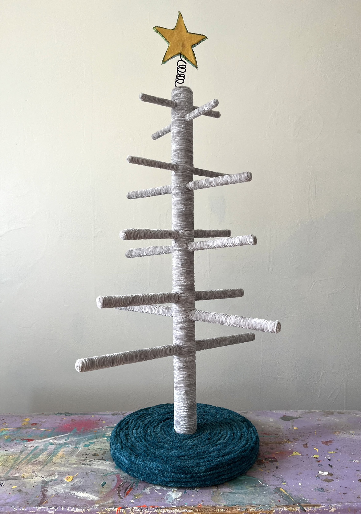 Yarn Wrapped Christmas Trees - photo 2