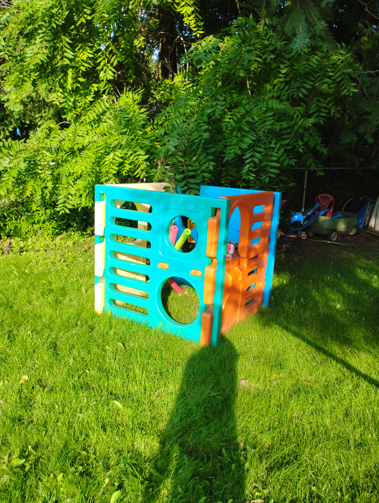 Kid's Play Structure