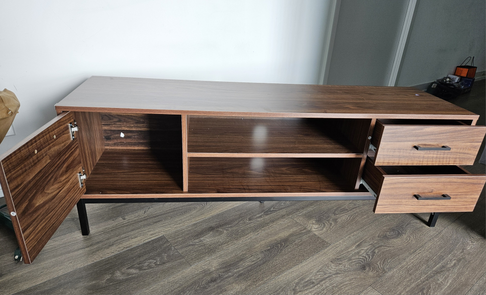 Excellent condition TV stand