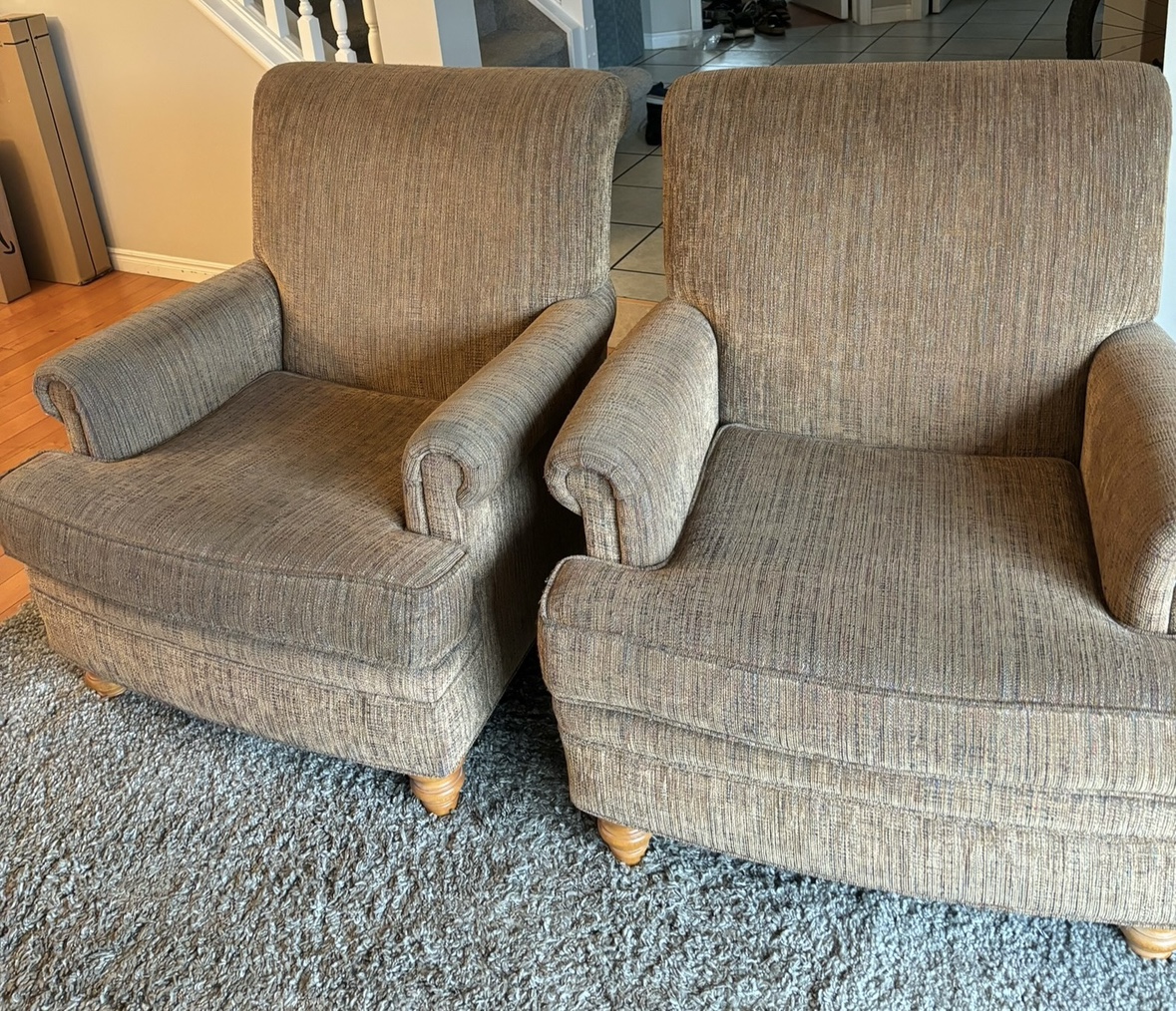 Two  free arm chairs - photo 2