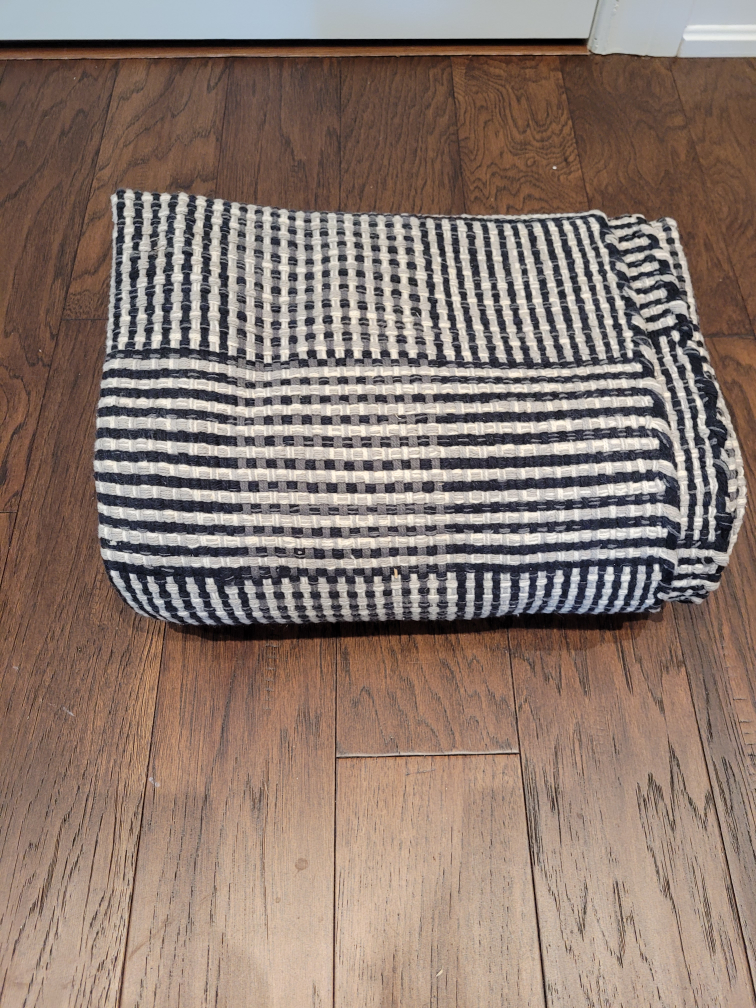 Area Rug - Easy Storage & Washable - photo 5