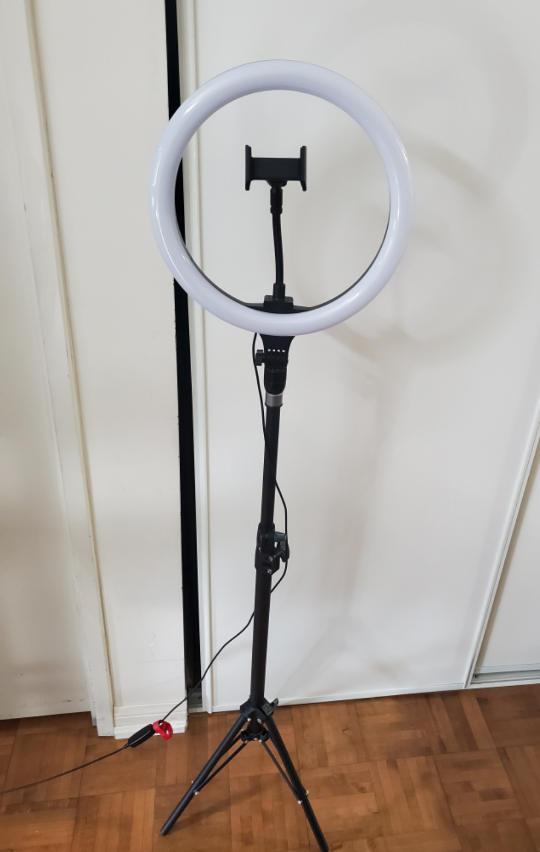 Selfie ring light with tripod stand