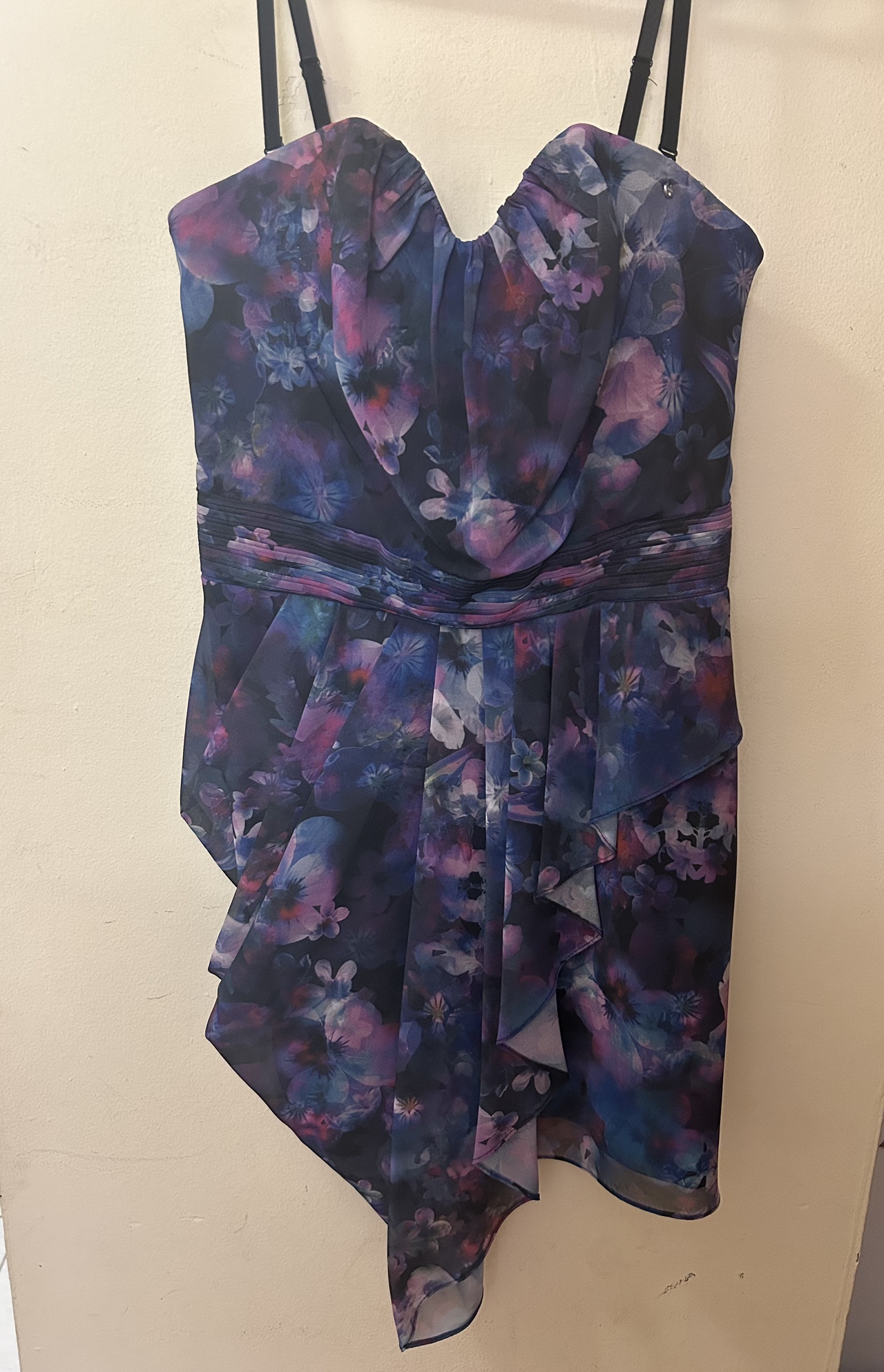Guess Floral Dress, Size 8 image indicator(5)
