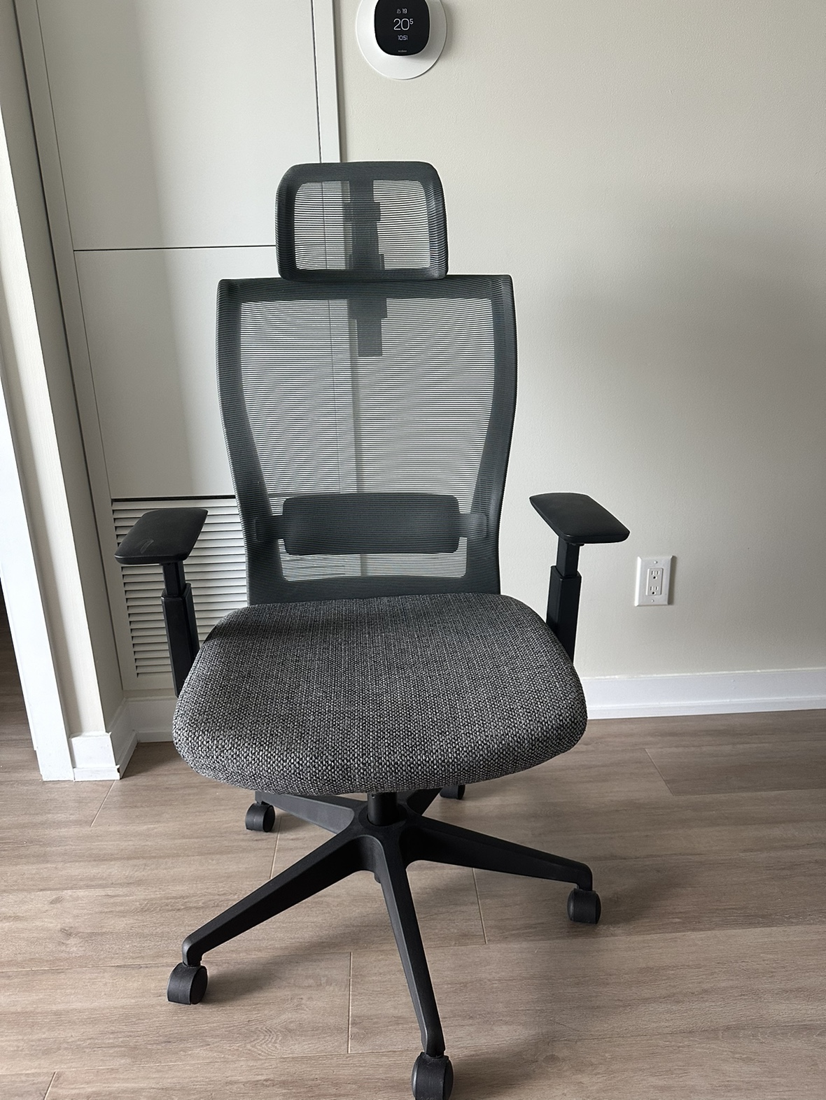 Autonomous Myochair (with headrest)