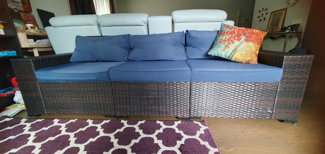 Excellent condition Patio 3 seater wicker couch
