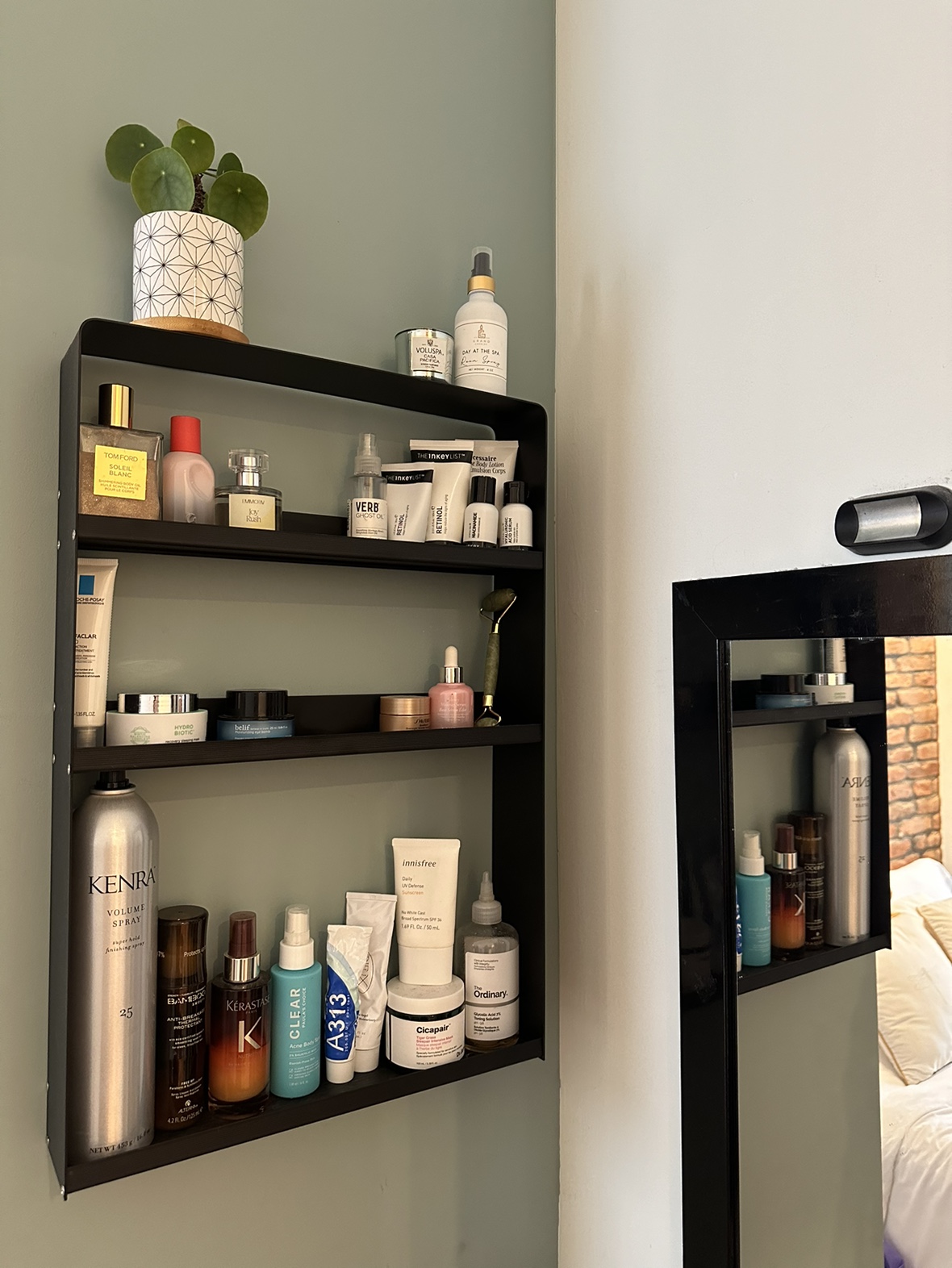 Wall-Mounted Three Tier Cosmetics Organizer - photo 2