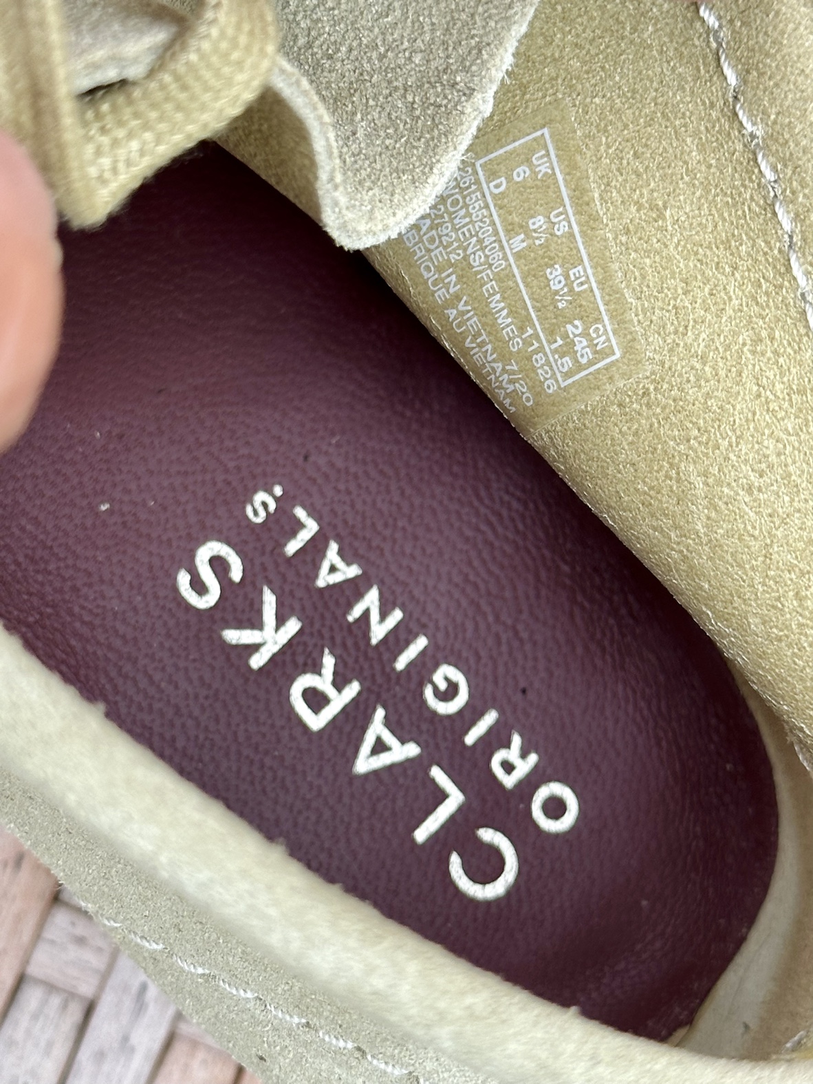 Like New! Clarks Originals Wallabees Suede Beige image indicator(4)