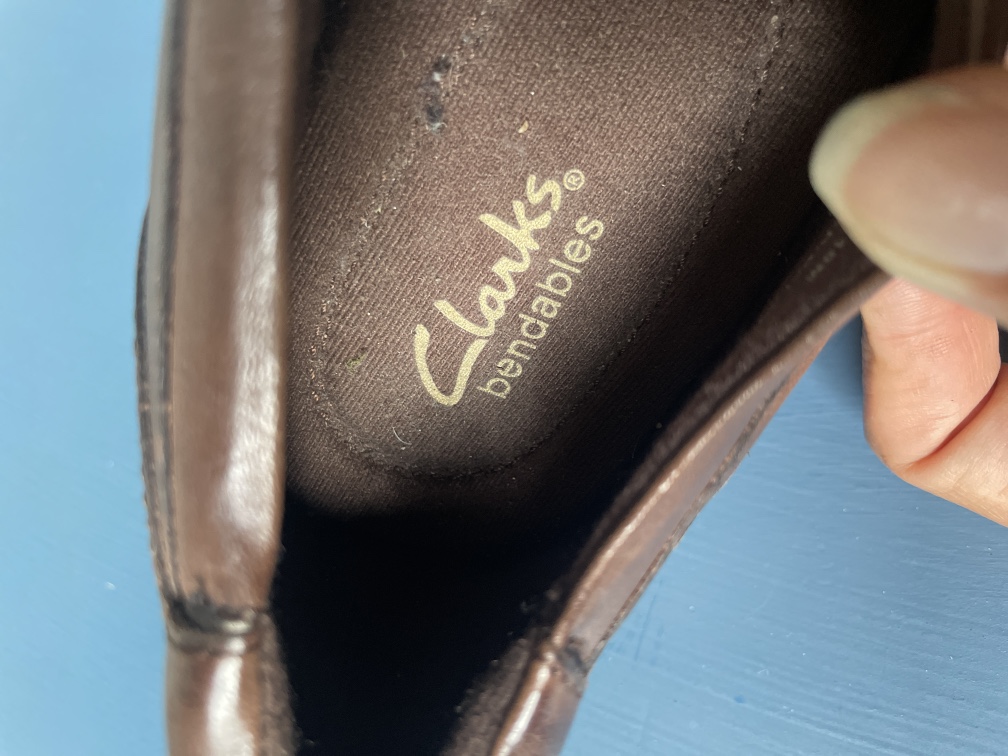 Size 10 Clarks Bendables Brown Leather Shoes image indicator(2)