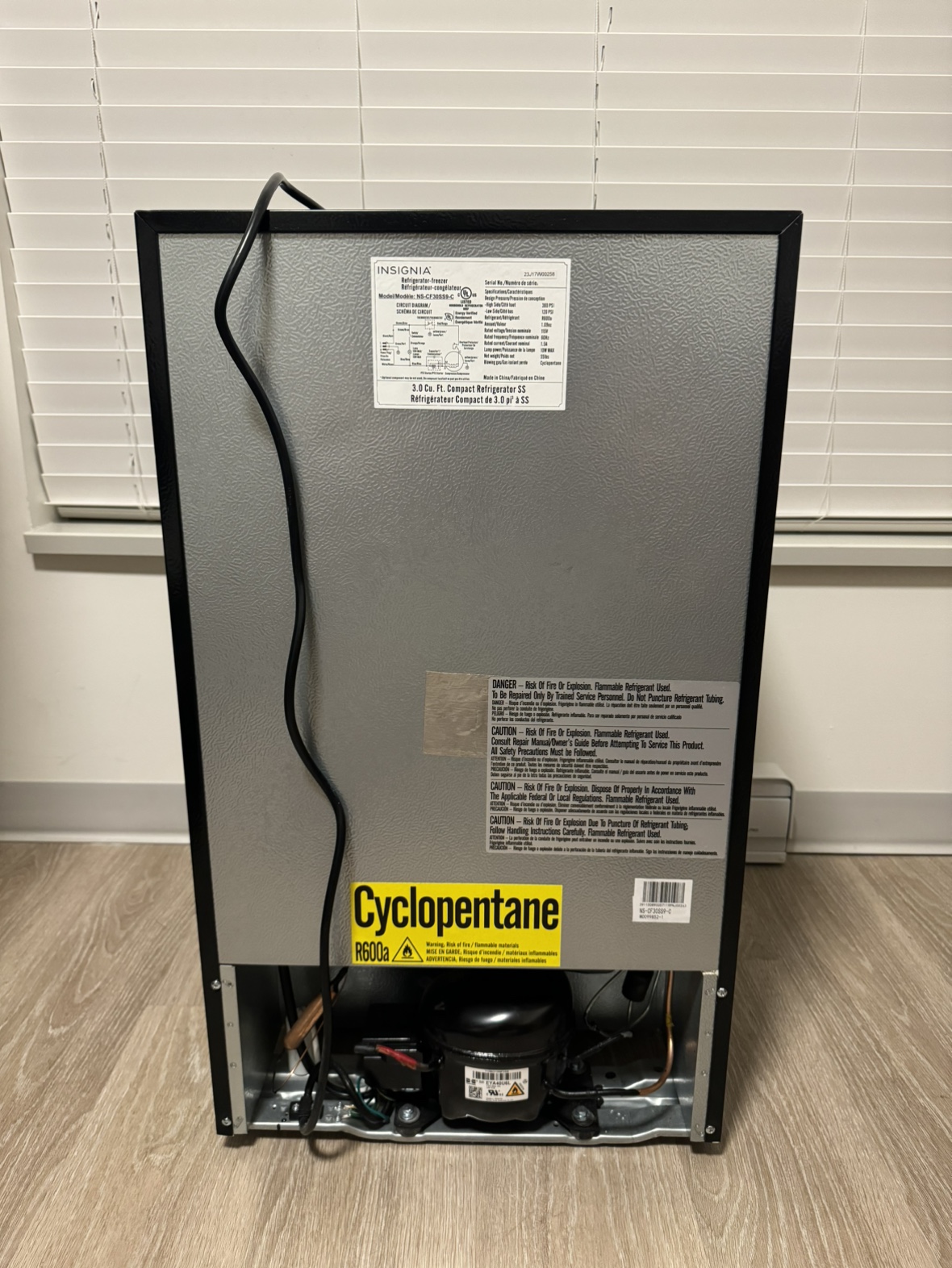 Mini Fridge - Insignia - photo 4