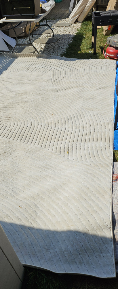 White Rug image indicator(2)