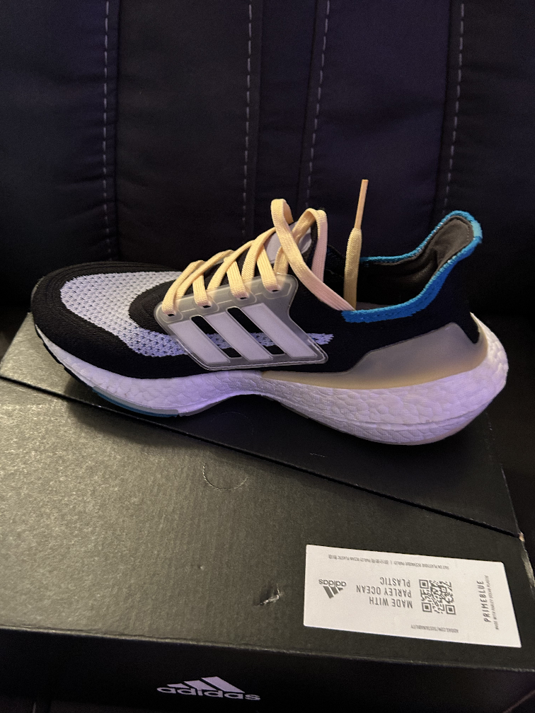 Adidas Ultraboost 21 Women's Size US 7 Shoes - photo 3