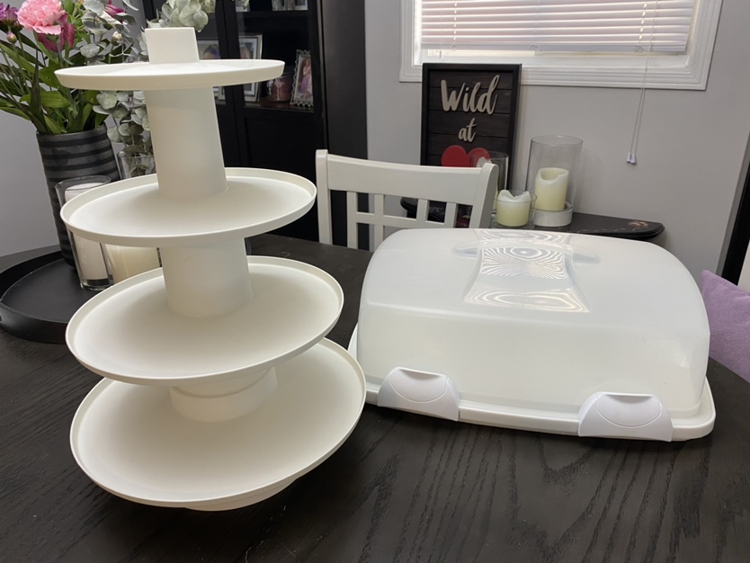 4 tier cupcake tower and cake carrier