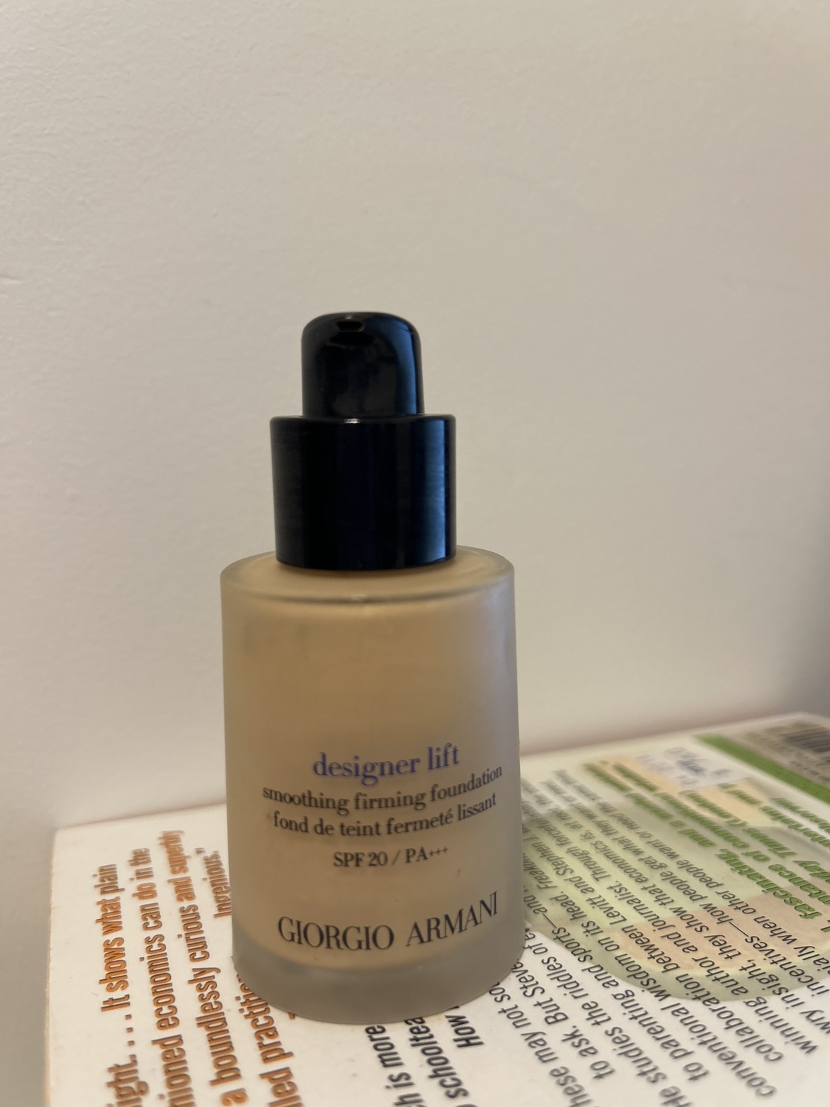 Giorgio Armani Designer Lift Smoothing Firming Foundation image indicator(2)