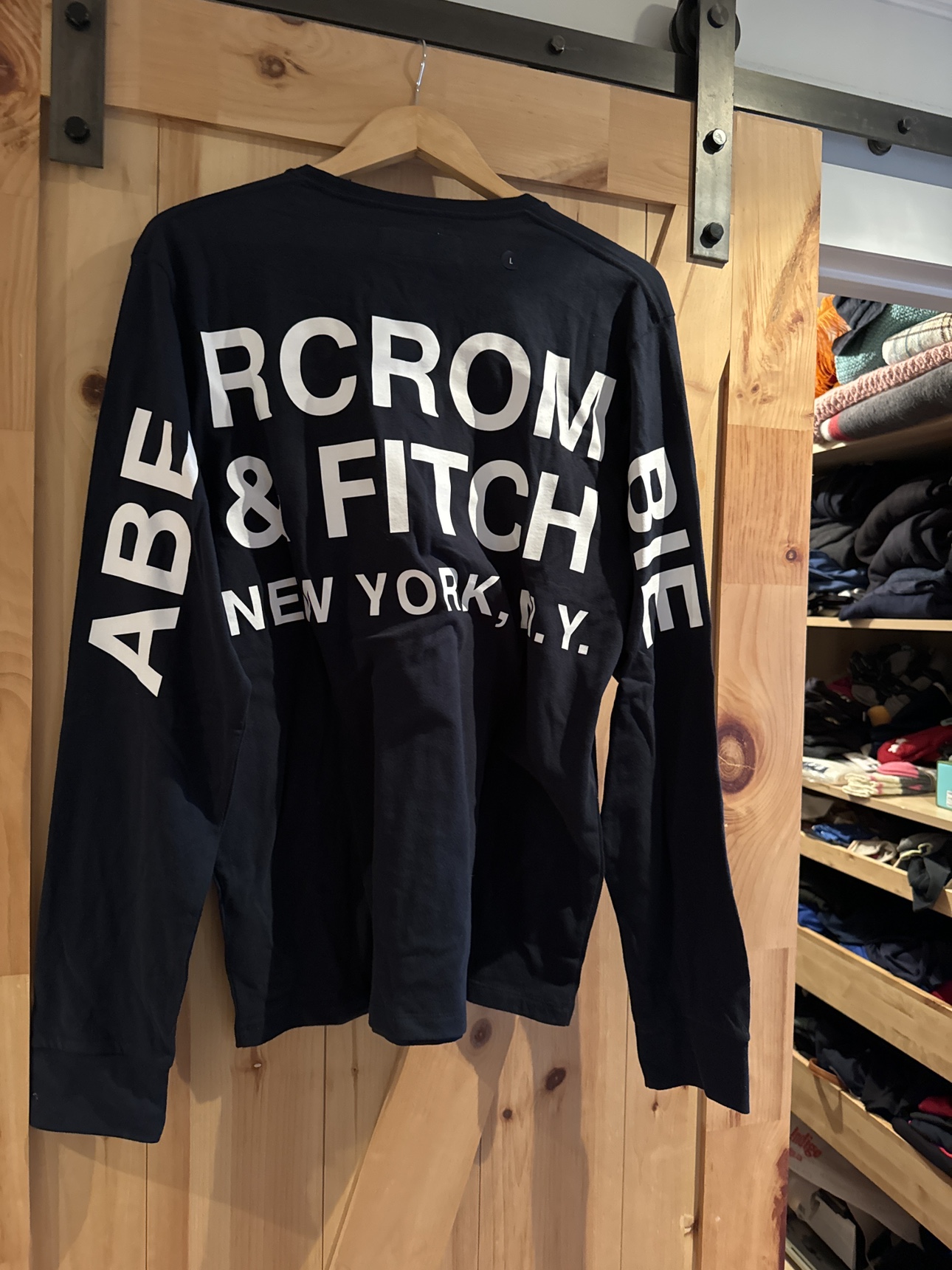 Men’s New Abercrombie long sleeve largeNavy image indicator(2)