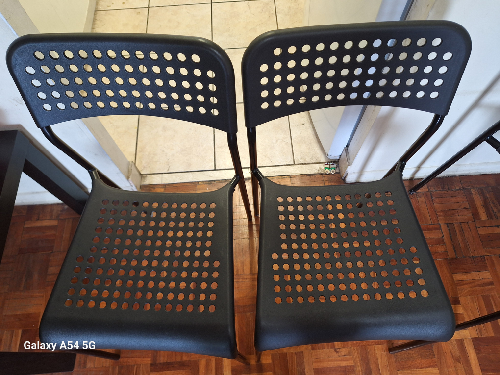 2 IKEA dining chairs thumbnail
