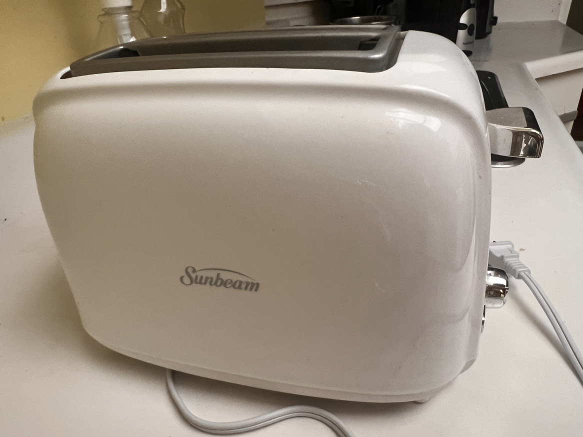 Sunbeam White Toaster - photo 2