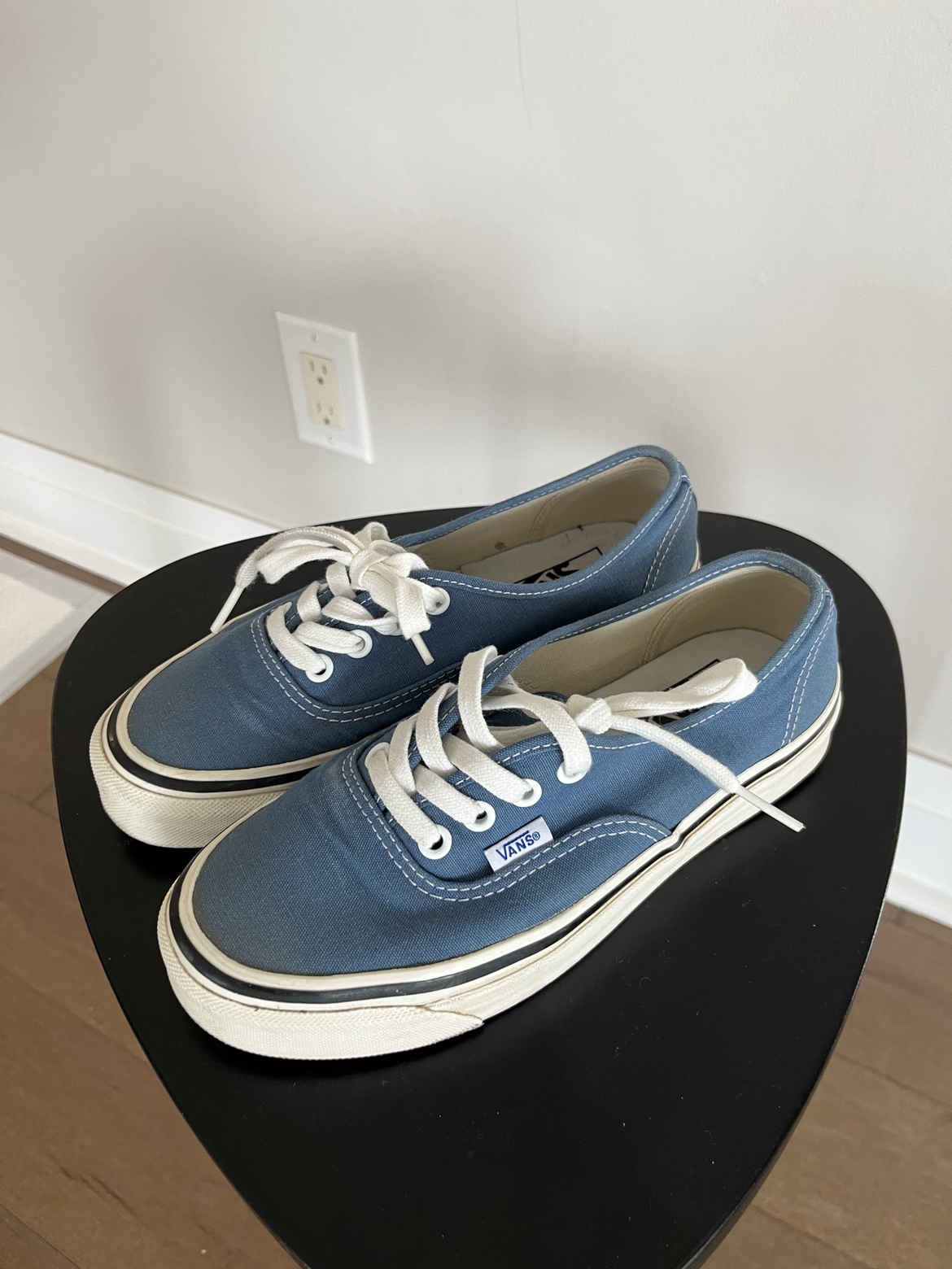 NEW Vans Blue Shoes size 6- 6.5 thumbnail