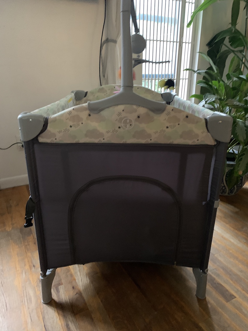 Baby Playpen with Changing Table - photo 4