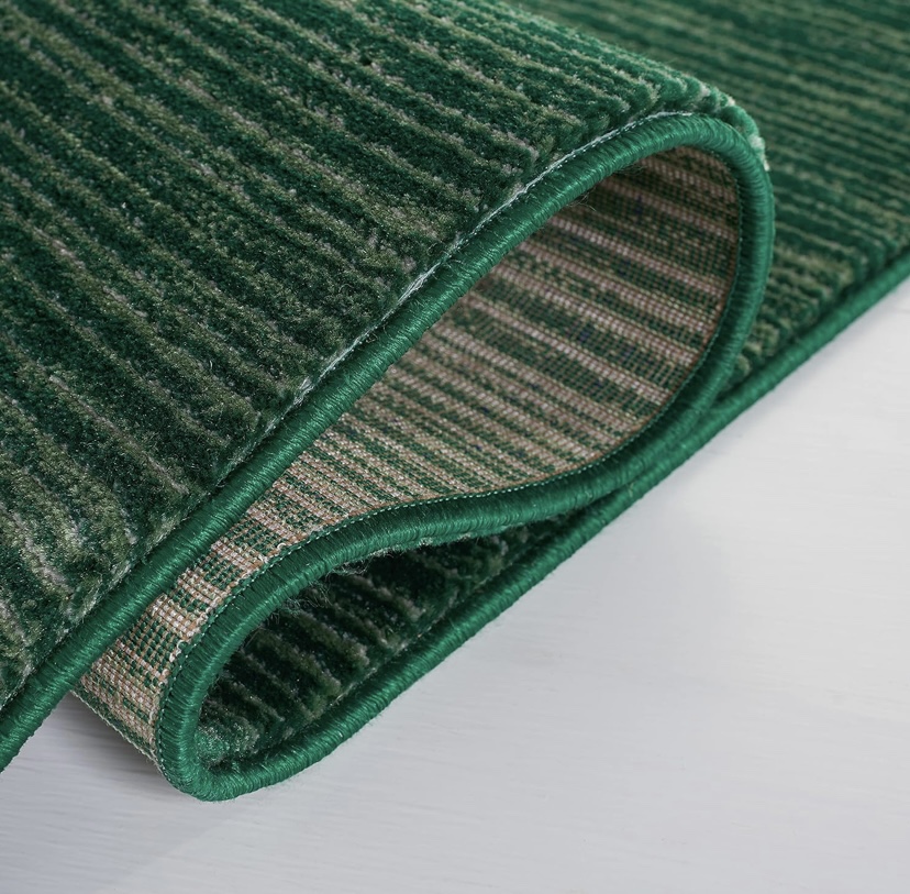 Green Area Rug - 6’ x 9’ - photo 3