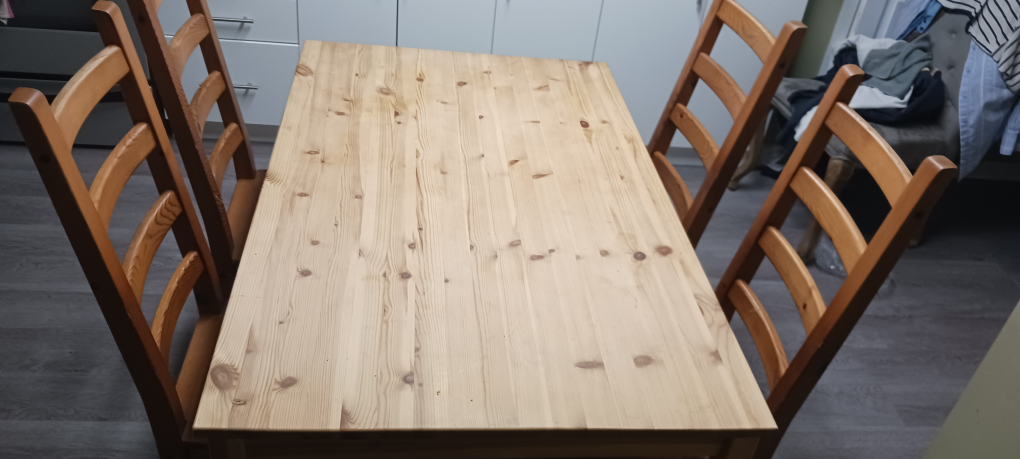 Wooden dining table and chairs image indicator(3)