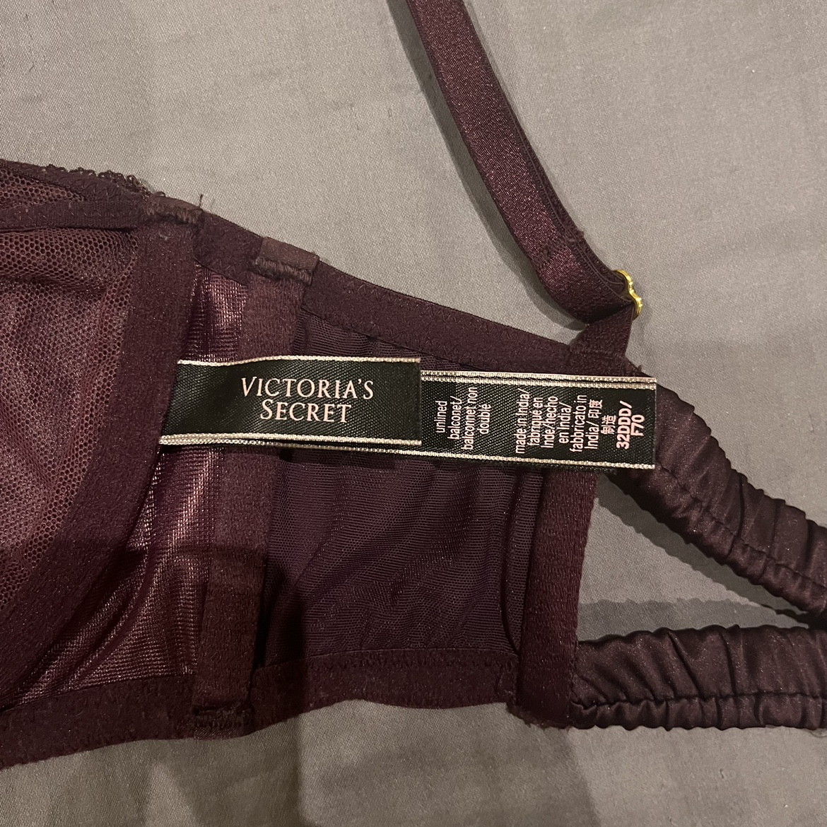 Victoria’s Secret lace bra (32DDD) - photo 3