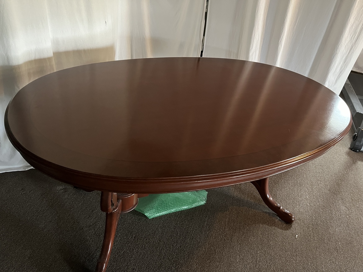 🥕Oval Dining Table with 6 chairs 🧡