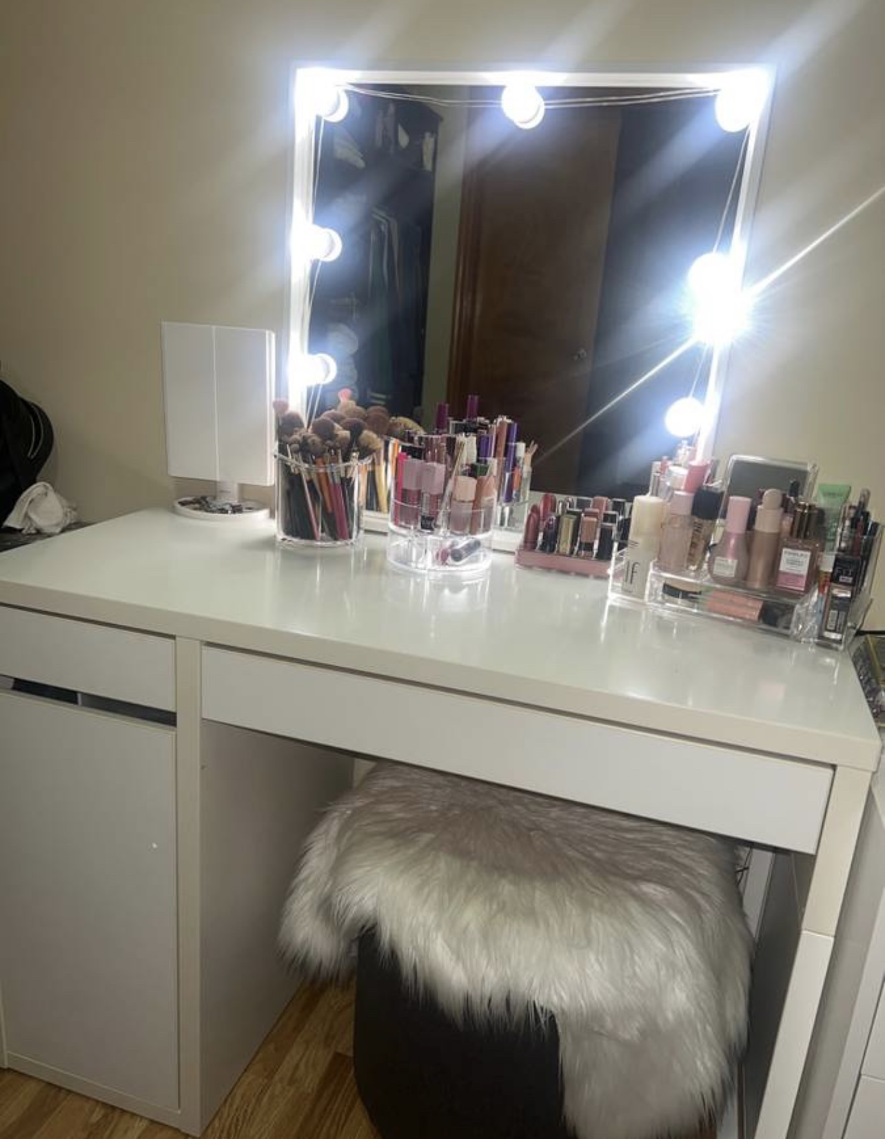 Vanity/desk