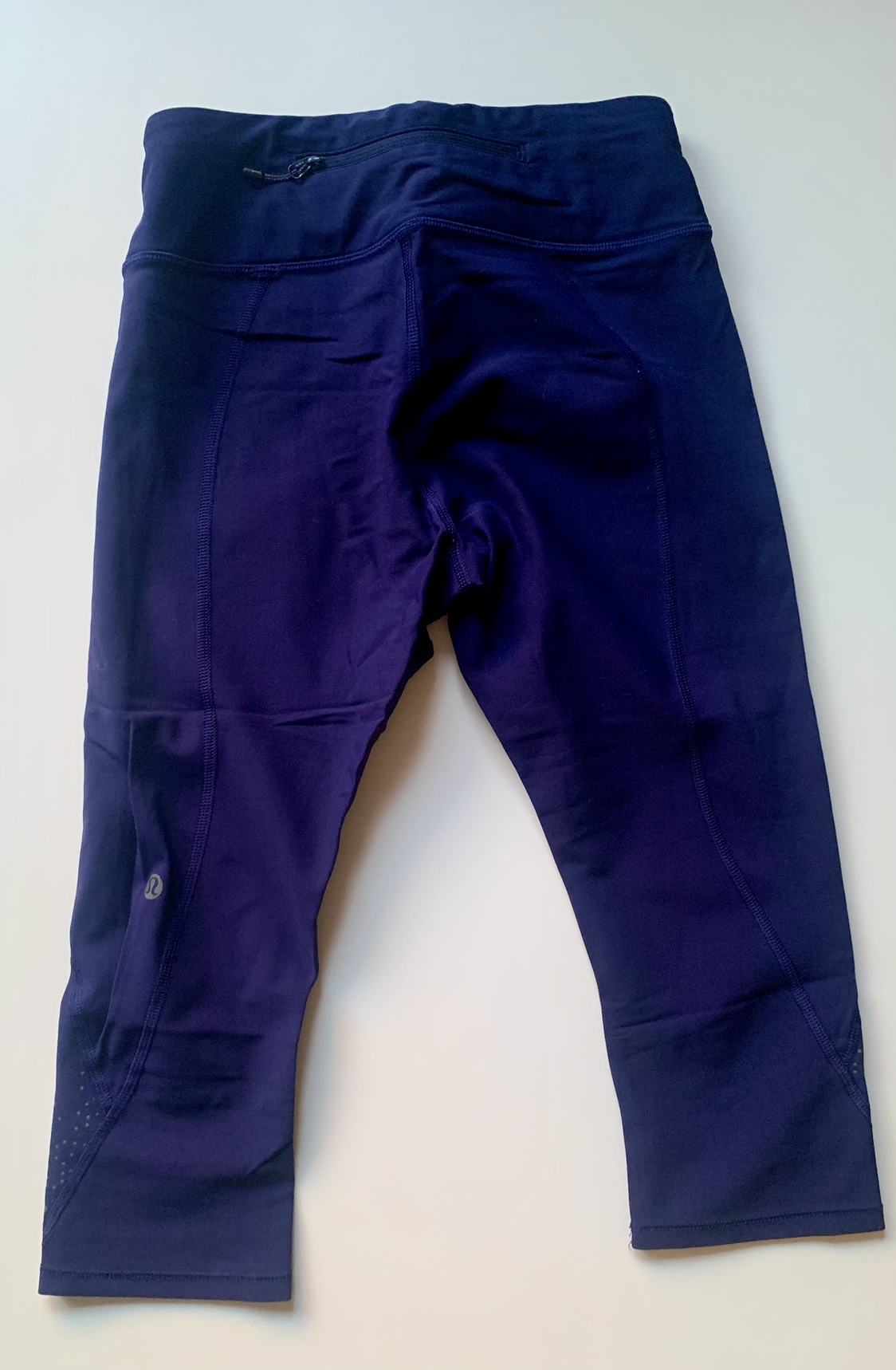 Lululemon Run Crop Tights - Size 4 image indicator(3)