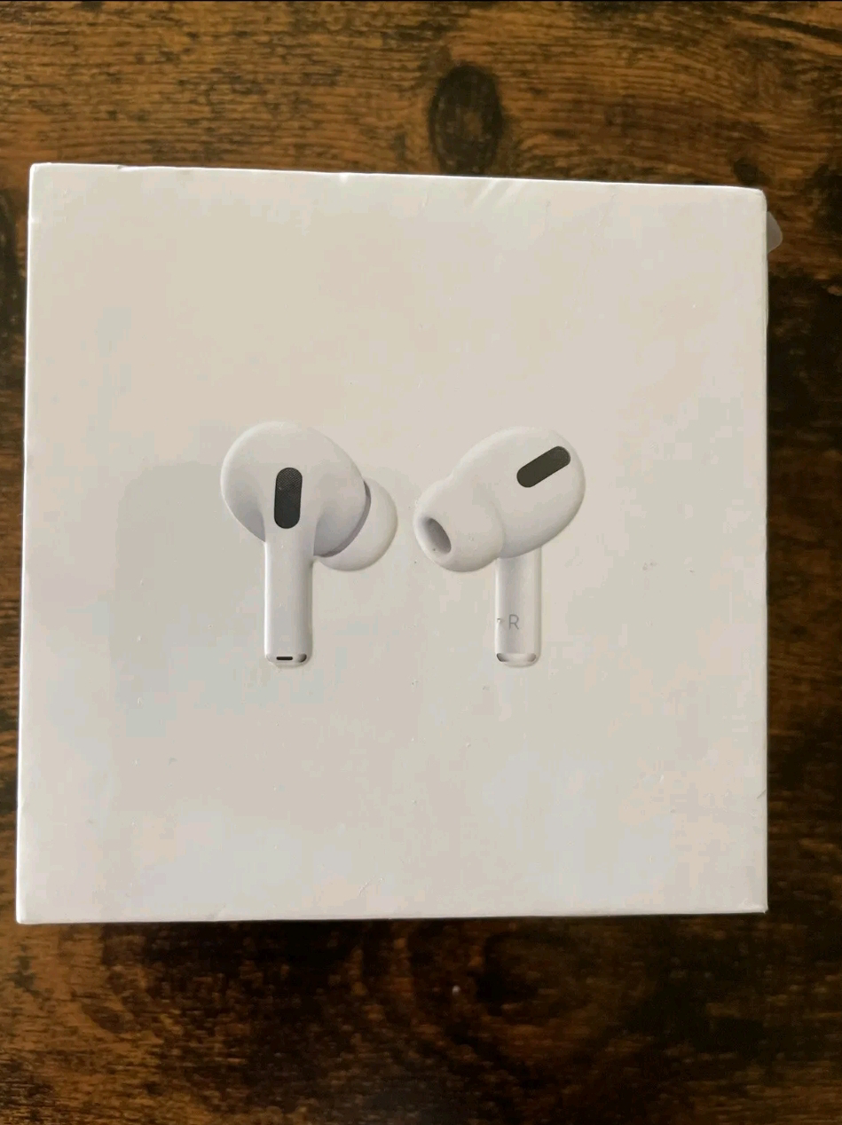 AirPods Pro 1st Gen (BRAND NEW)