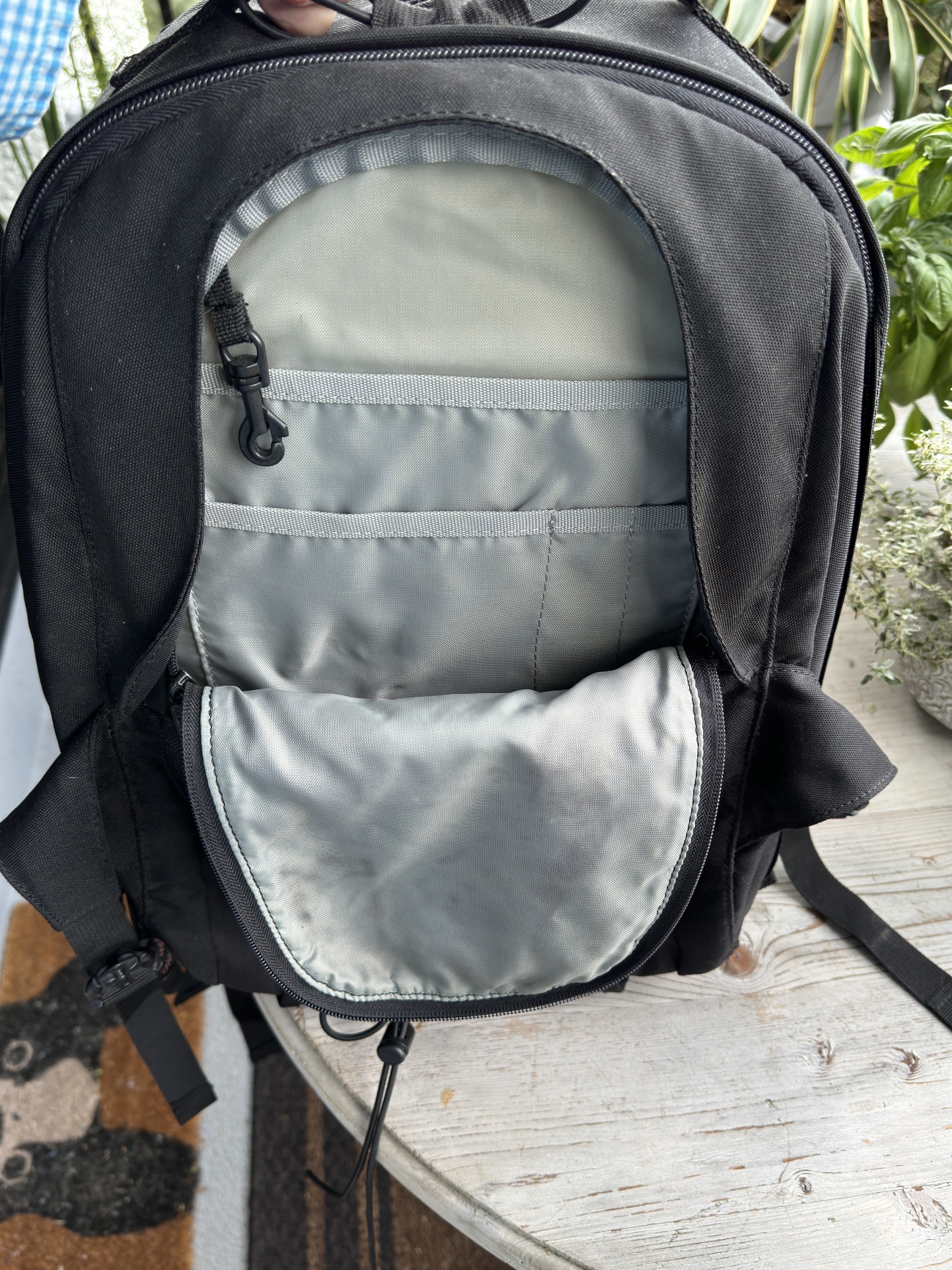 Lowepro camera+laptop backpack - photo 4