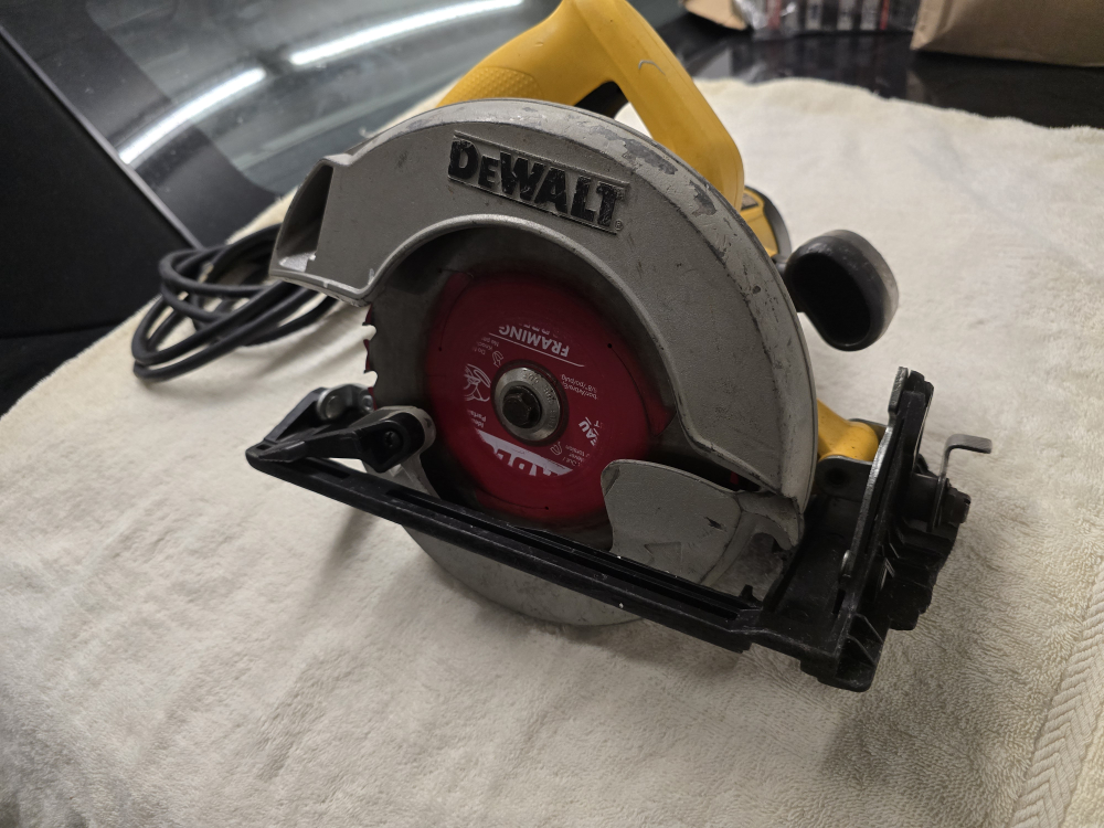 DeWalt DW369 7 1/4" Circular Saw