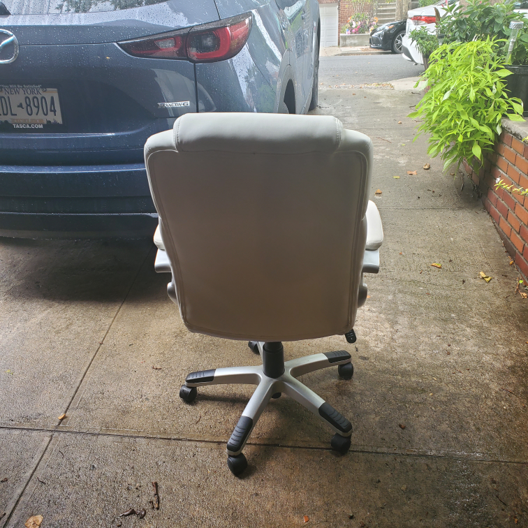 Office Chair.. Fair Condition image indicator(3)