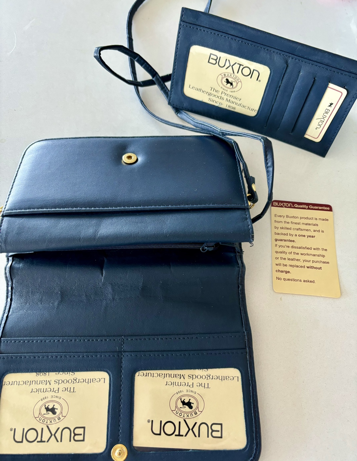 Buxton Leather crossbody purse 🆕 image indicator(4)