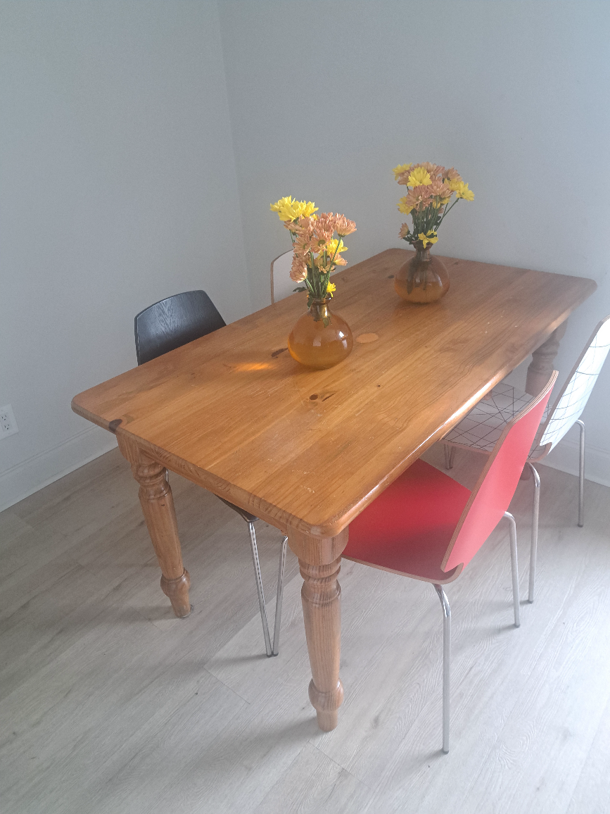 6 seating Wooden Dining Table