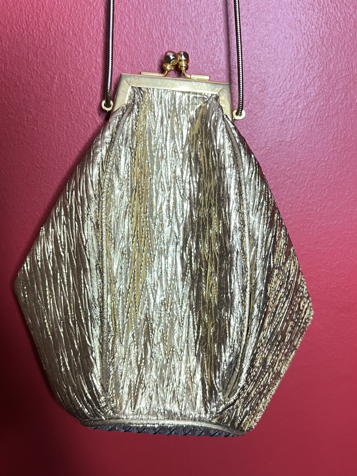 Vintage Gold clamshell Chain Purse - photo 2