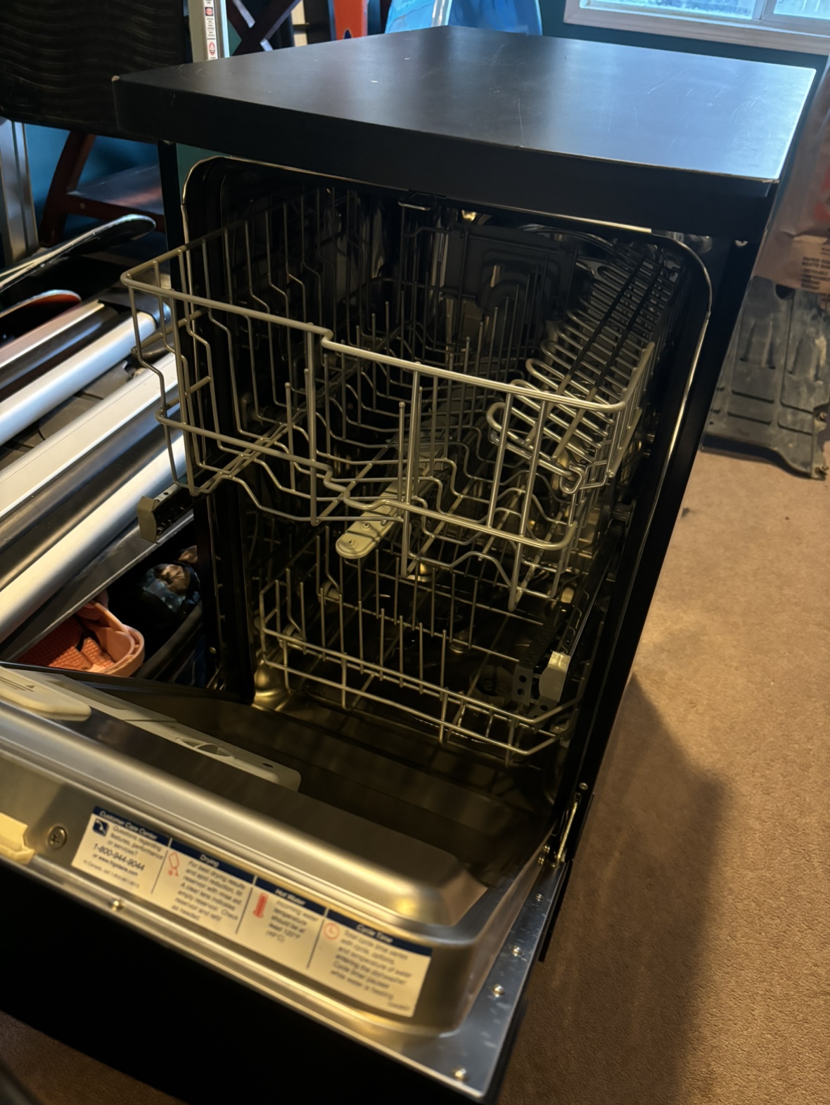 Frigidaire Portable Dishwasher - photo 3