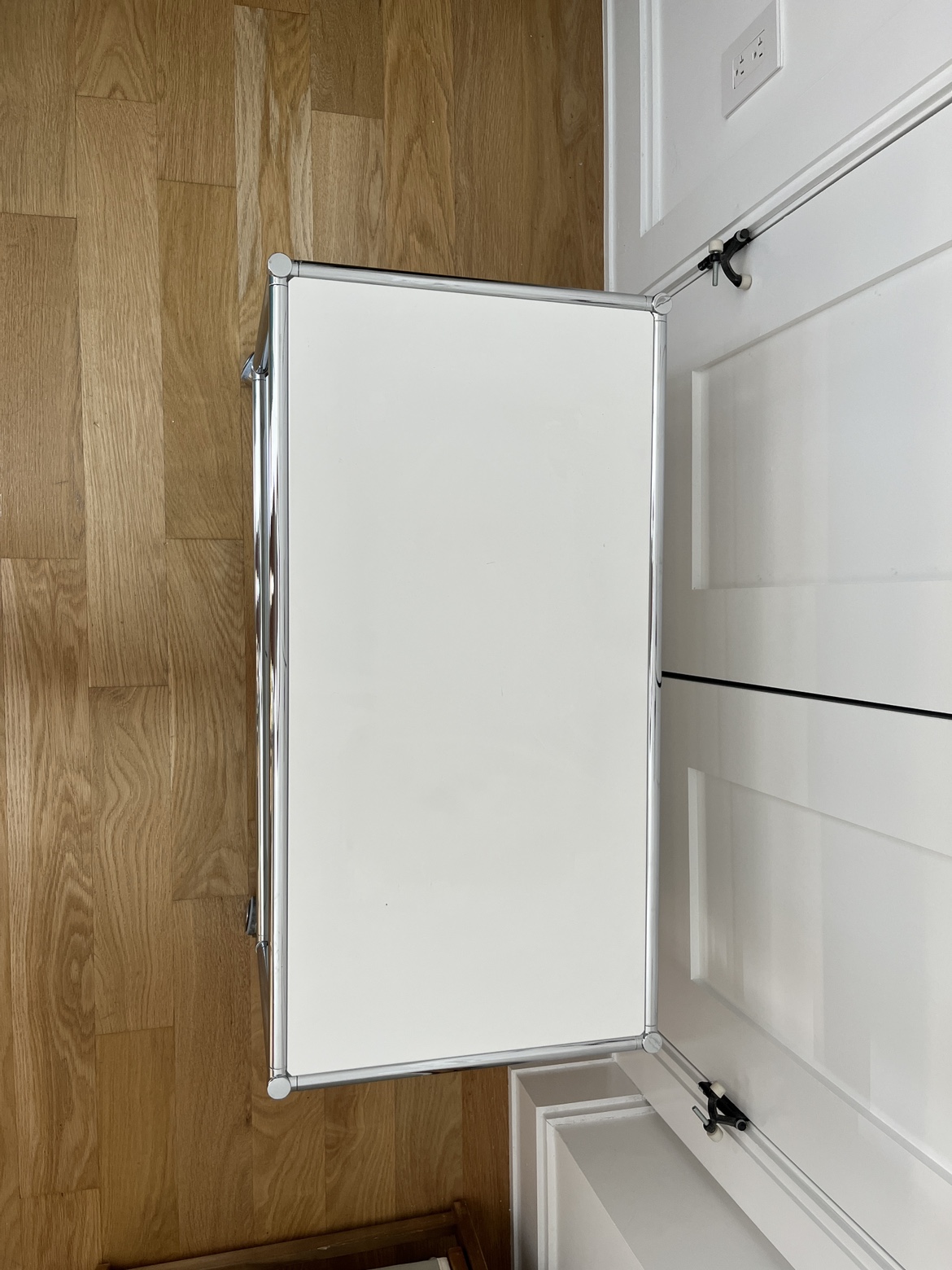 TV Furniture with wheels - photo 2