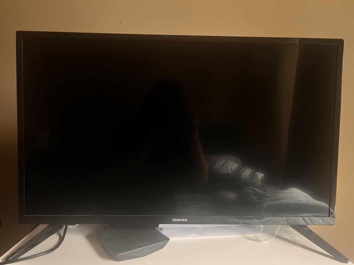 TV 32” with remote