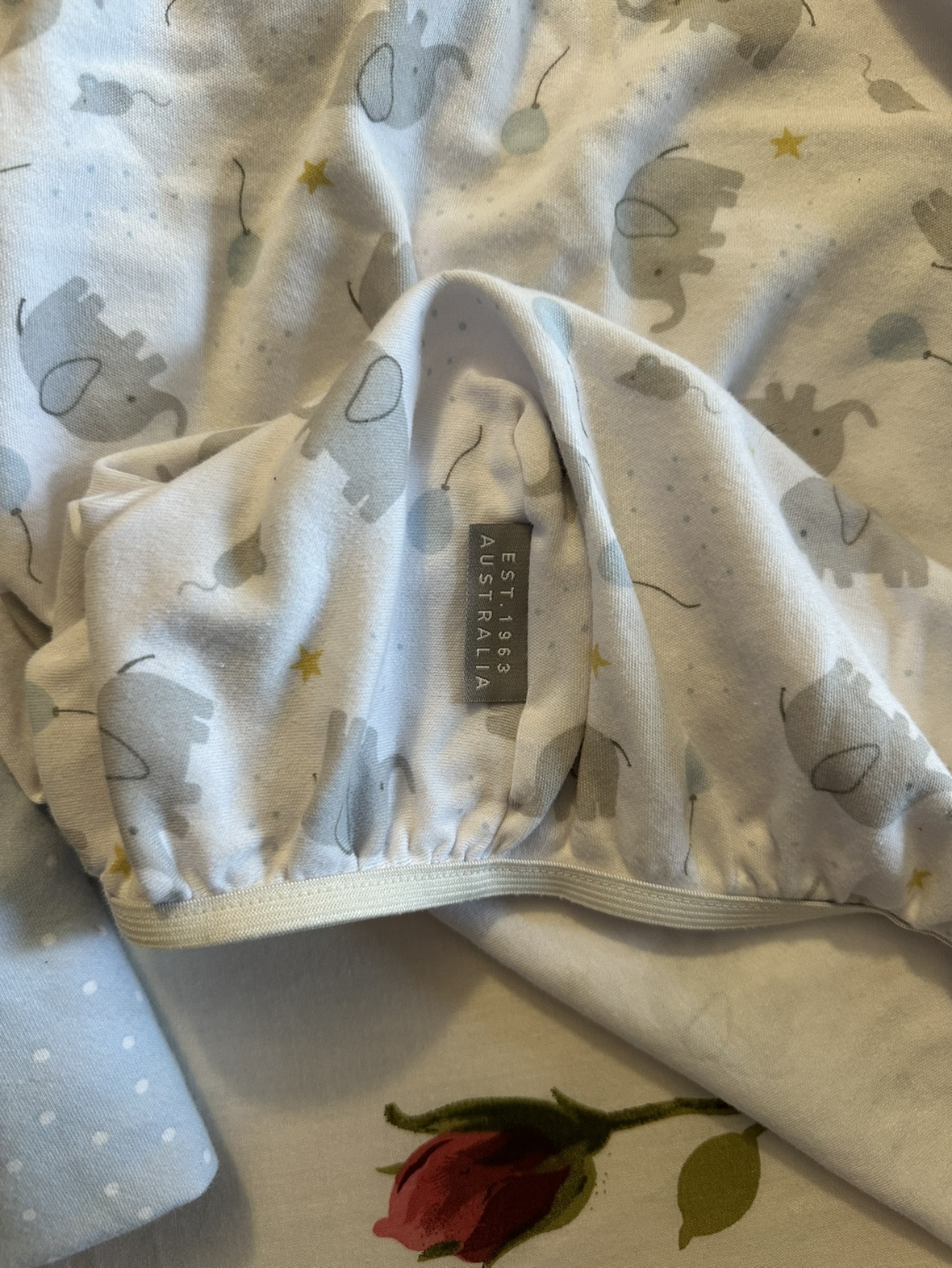 Ingenuity FoldAway Rocking Wood Bassinet - photo 4