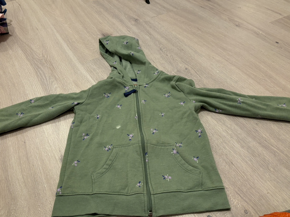 Girls Assorted Clothing and School Bag-5 to 7 Year Old image indicator(4)